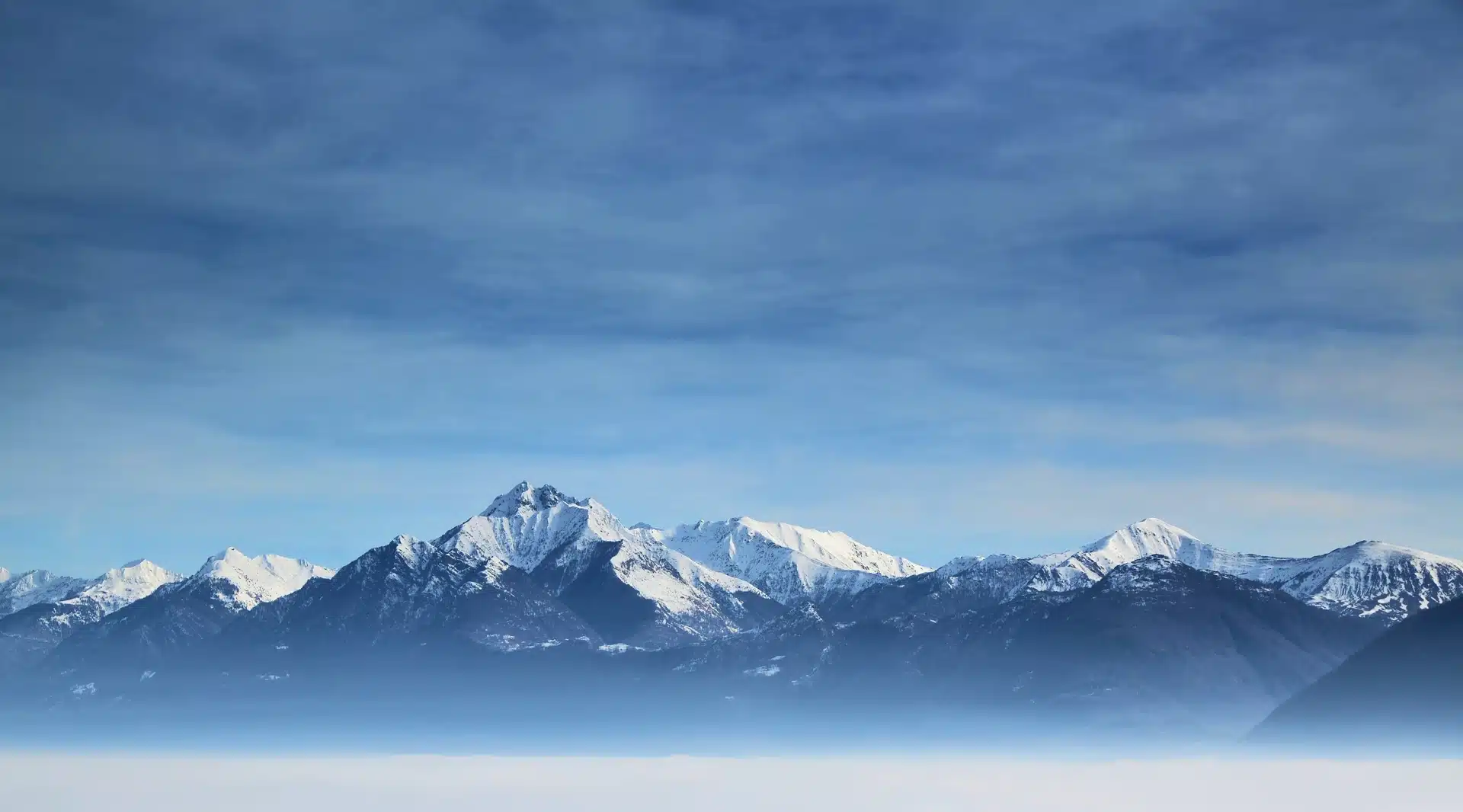 mountain-sky-hero-bg-1